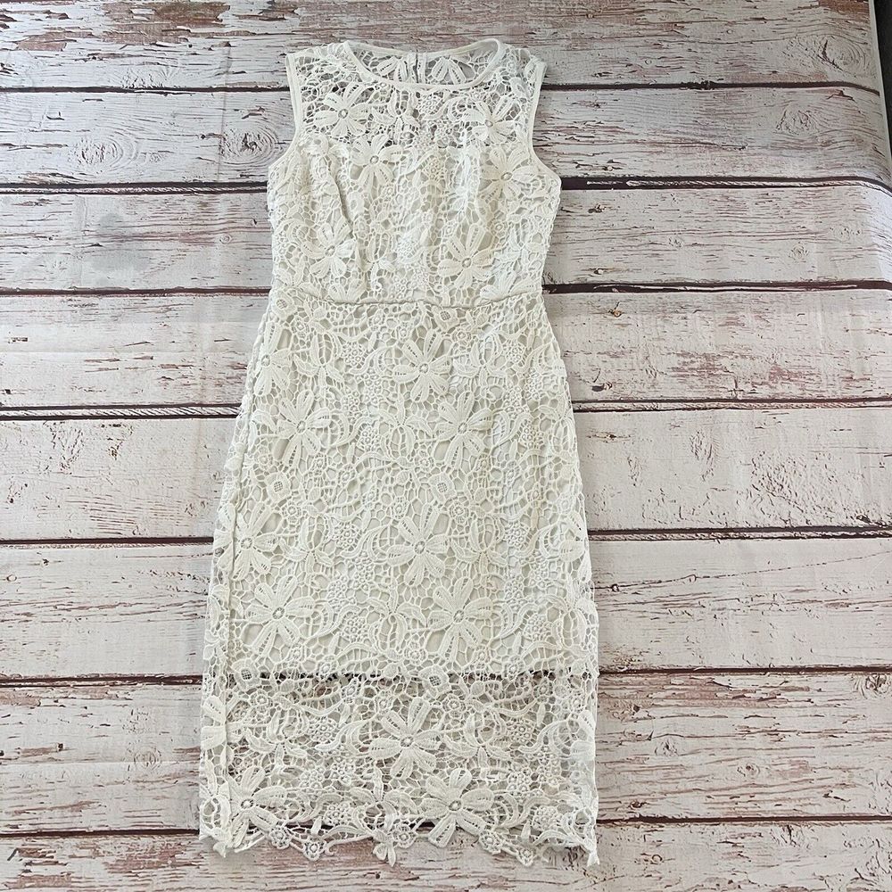 Bisou Bisou Sleeveless White Lace Dress‎ Size 6 Women's
